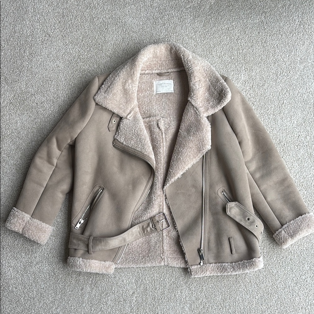 Zara Women's Beige Shearling Jacket Medium